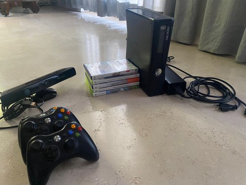 Xbox 360 slim - 250gb,, kinect